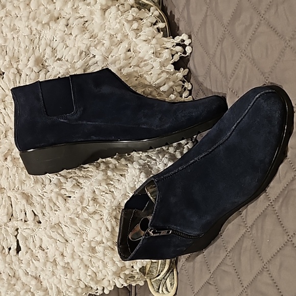 Aerosoles Booties - Picture 1 of 15